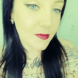 Meet your Posher, Amie